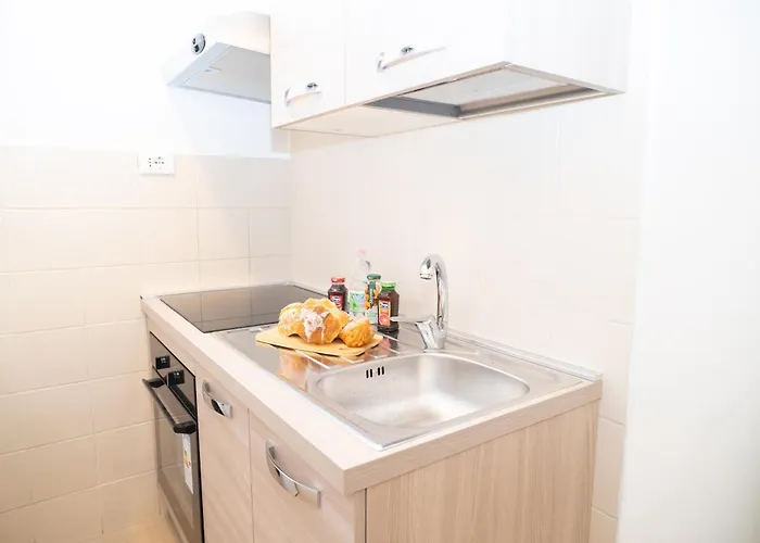 Modern Two-room For 2, 20 Minutes From Termini Apartament