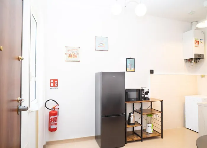 Apartament Modern Two-room For 2, 20 Minutes From Termini