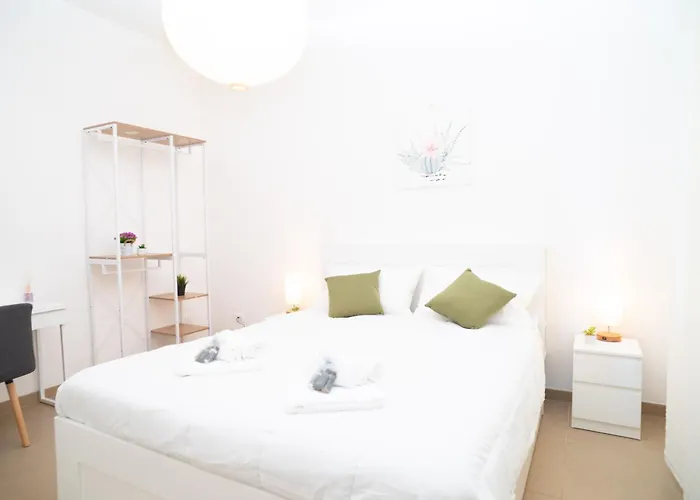 Apartament Modern Two-room For 2, 20 Minutes From Termini